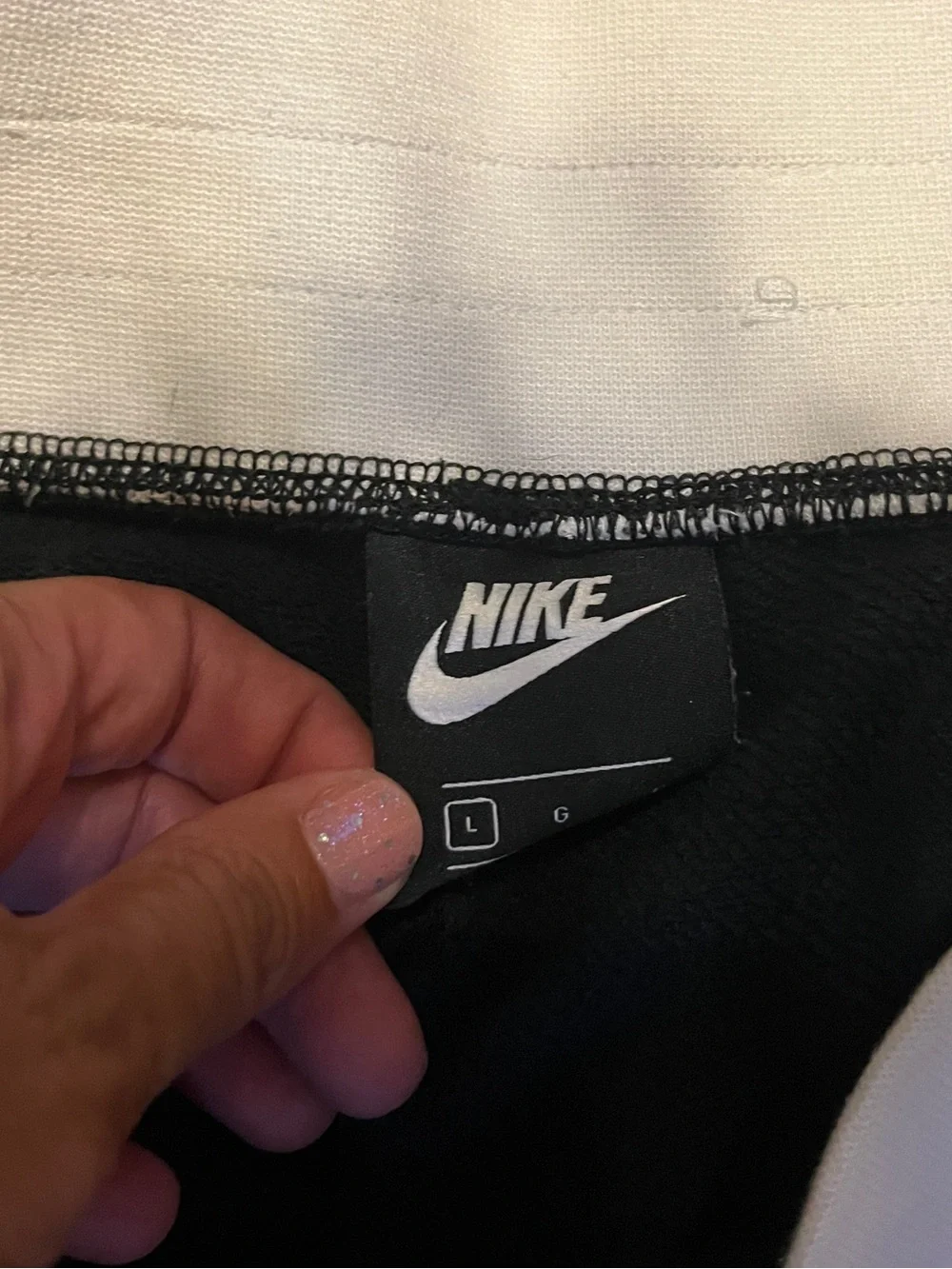 Nike Black and White  Sweatpants with white Sides size large